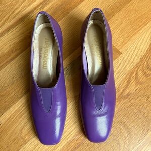 Magdesian women’s purple block heel pumps. Leather uppers. Size 6.5.
